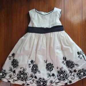 Girl's 2T Dress